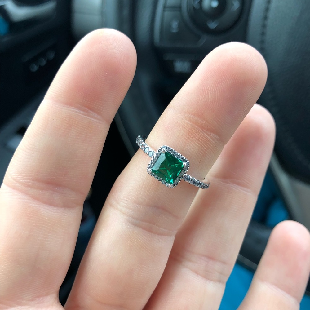 Pandora Ring